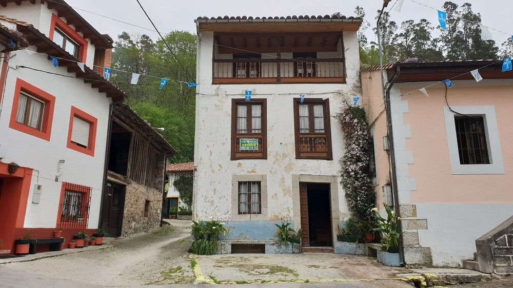 3 bedroom Townhouse for sale in Llanes - € 85,000 (Ref: 9443449)