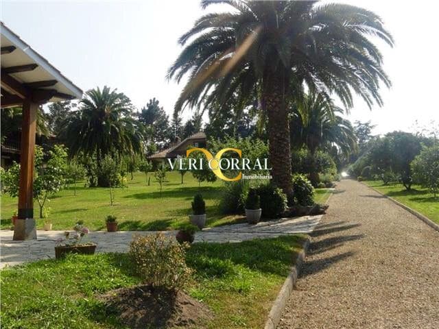 6 bedroom Villa for sale in Gijon with pool - € 1,200,000 (Ref: 9443452)