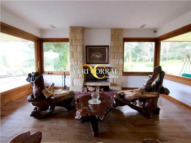 6 bedroom Villa for sale in Gijon with pool - € 1,200,000 (Ref: 9443452)