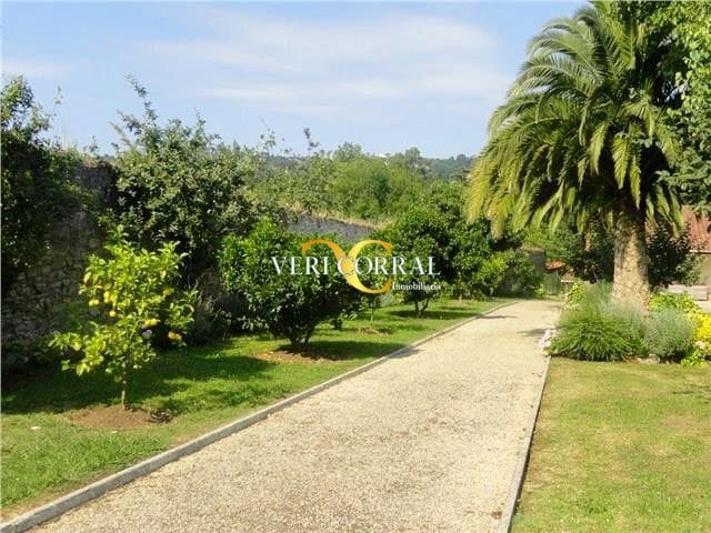 6 bedroom Villa for sale in Gijon with pool - € 1,200,000 (Ref: 9443452)