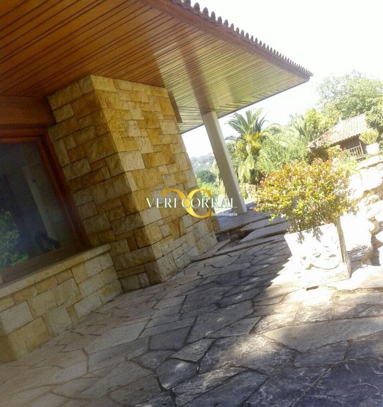 6 bedroom Villa for sale in Gijon with pool - € 1,200,000 (Ref: 9443452)