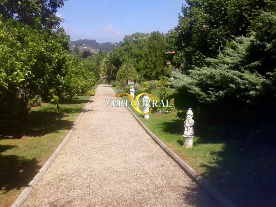 6 bedroom Villa for sale in Gijon with pool - € 1,200,000 (Ref: 9443452)