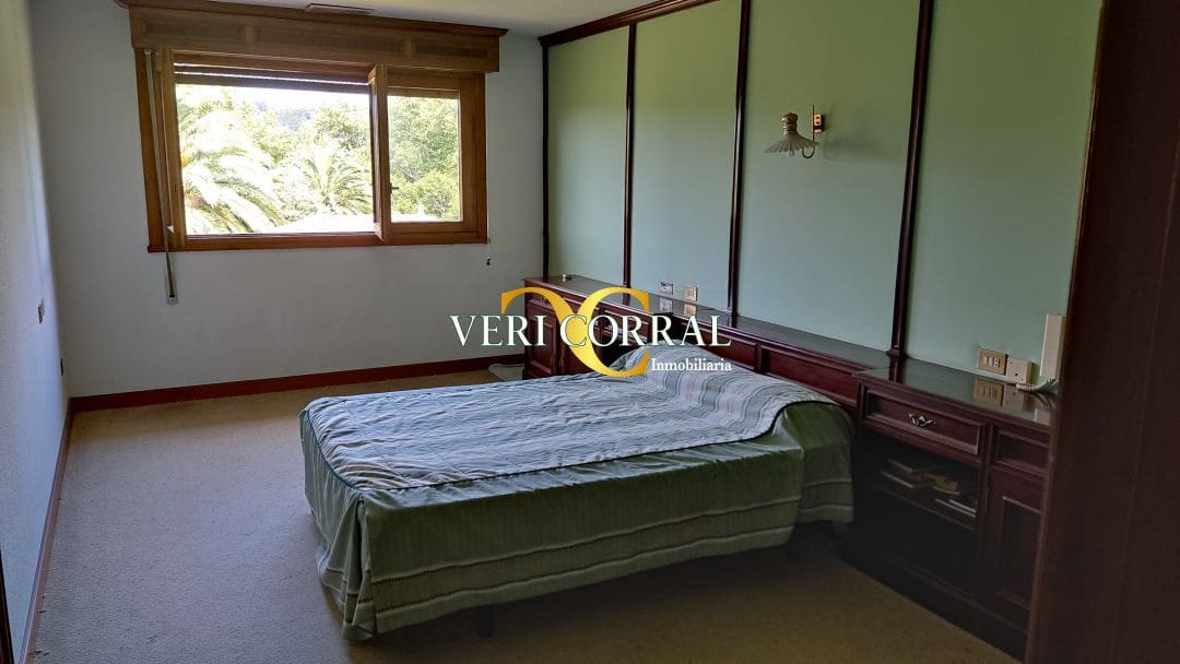 6 bedroom Villa for sale in Gijon with pool - € 1,200,000 (Ref: 9443452)