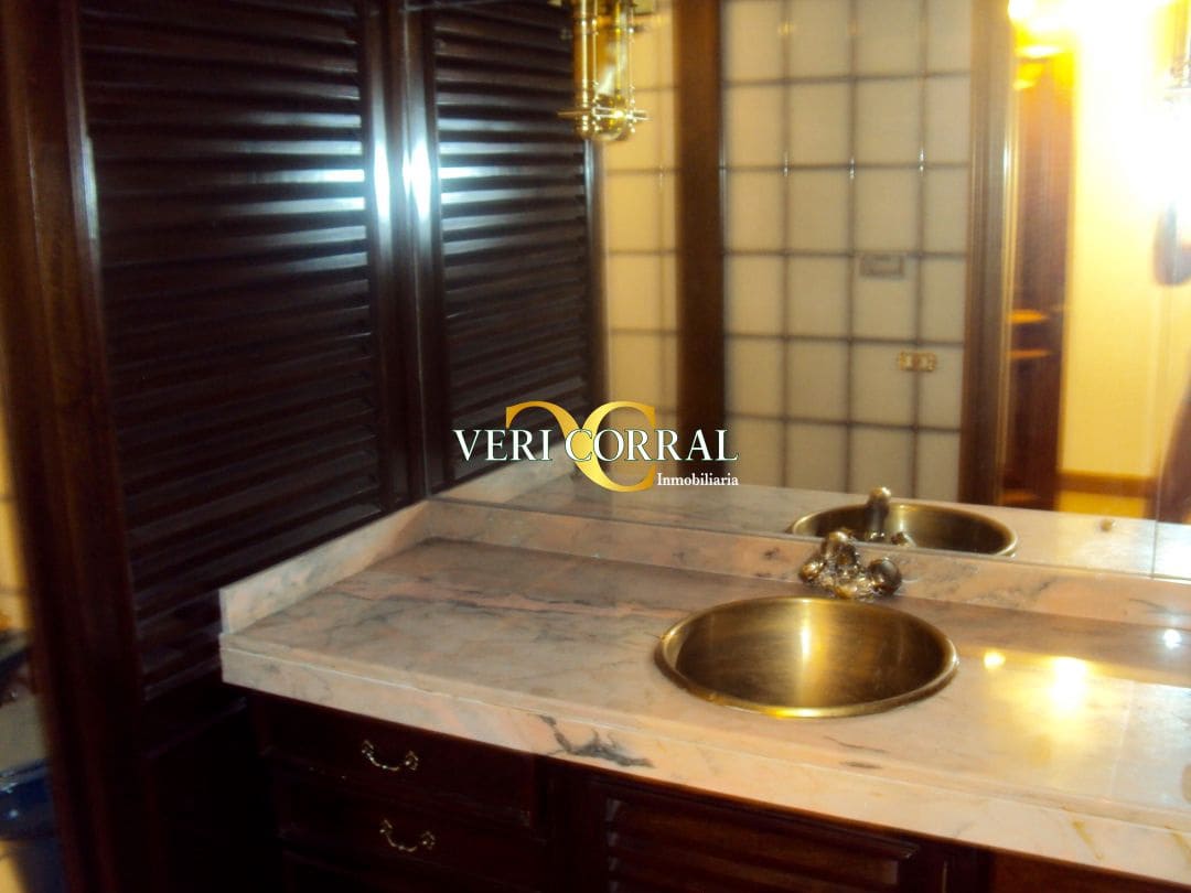 6 bedroom Villa for sale in Gijon with pool - € 1,200,000 (Ref: 9443452)