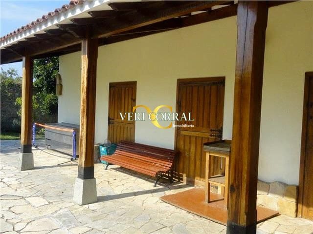 6 bedroom Villa for sale in Gijon with pool - € 1,200,000 (Ref: 9443452)