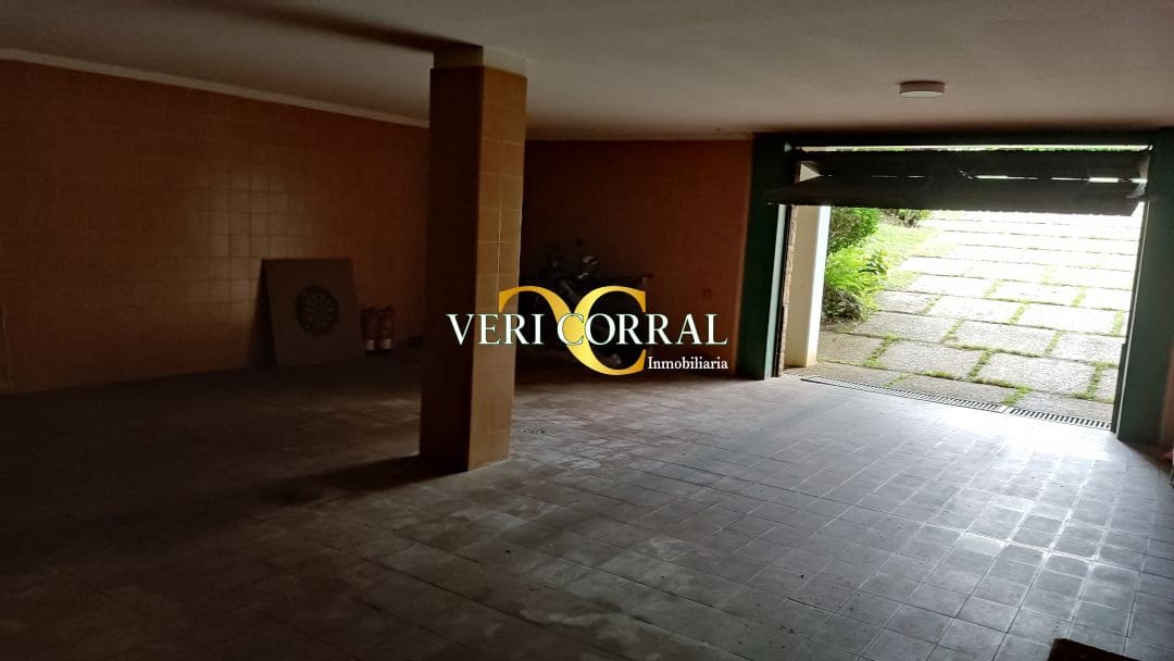 6 bedroom Villa for sale in Gijon with pool - € 1,200,000 (Ref: 9443452)