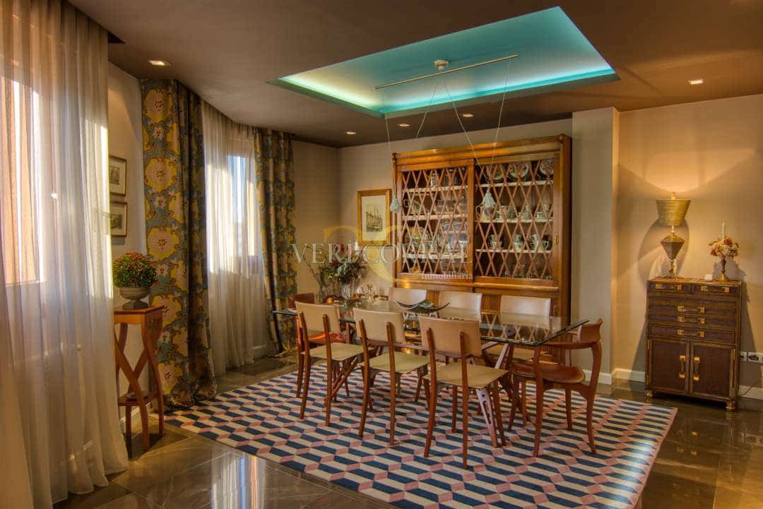 Apartamento de 3 habitaciones en Oviedo en venta - 550.000 € (Ref: 9443453)