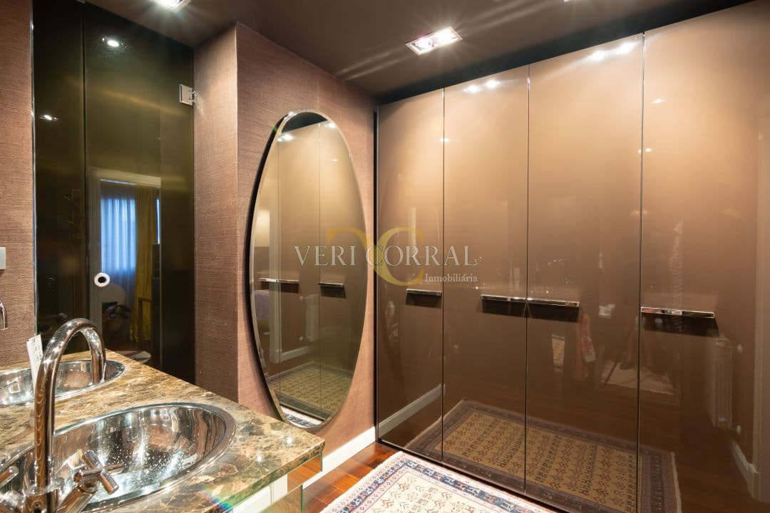 Apartamento de 3 habitaciones en Oviedo en venta - 550.000 € (Ref: 9443453)