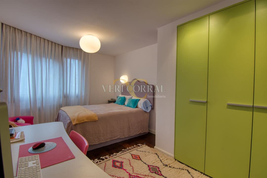 Apartamento de 3 habitaciones en Oviedo en venta - 550.000 € (Ref: 9443453)