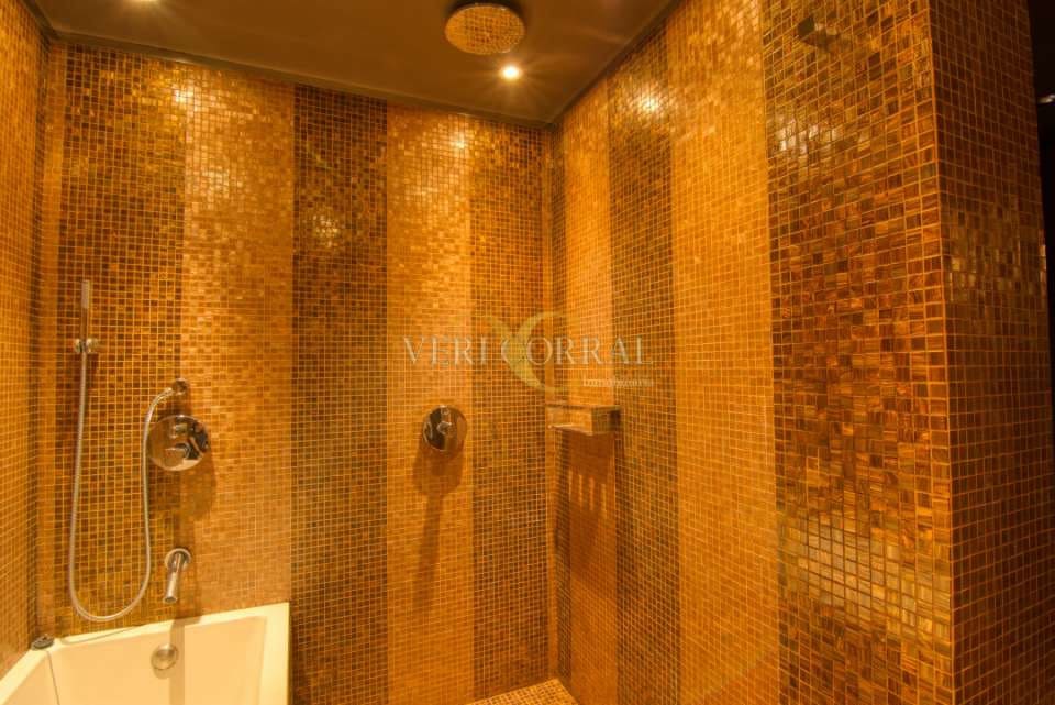 Apartamento de 3 habitaciones en Oviedo en venta - 550.000 € (Ref: 9443453)