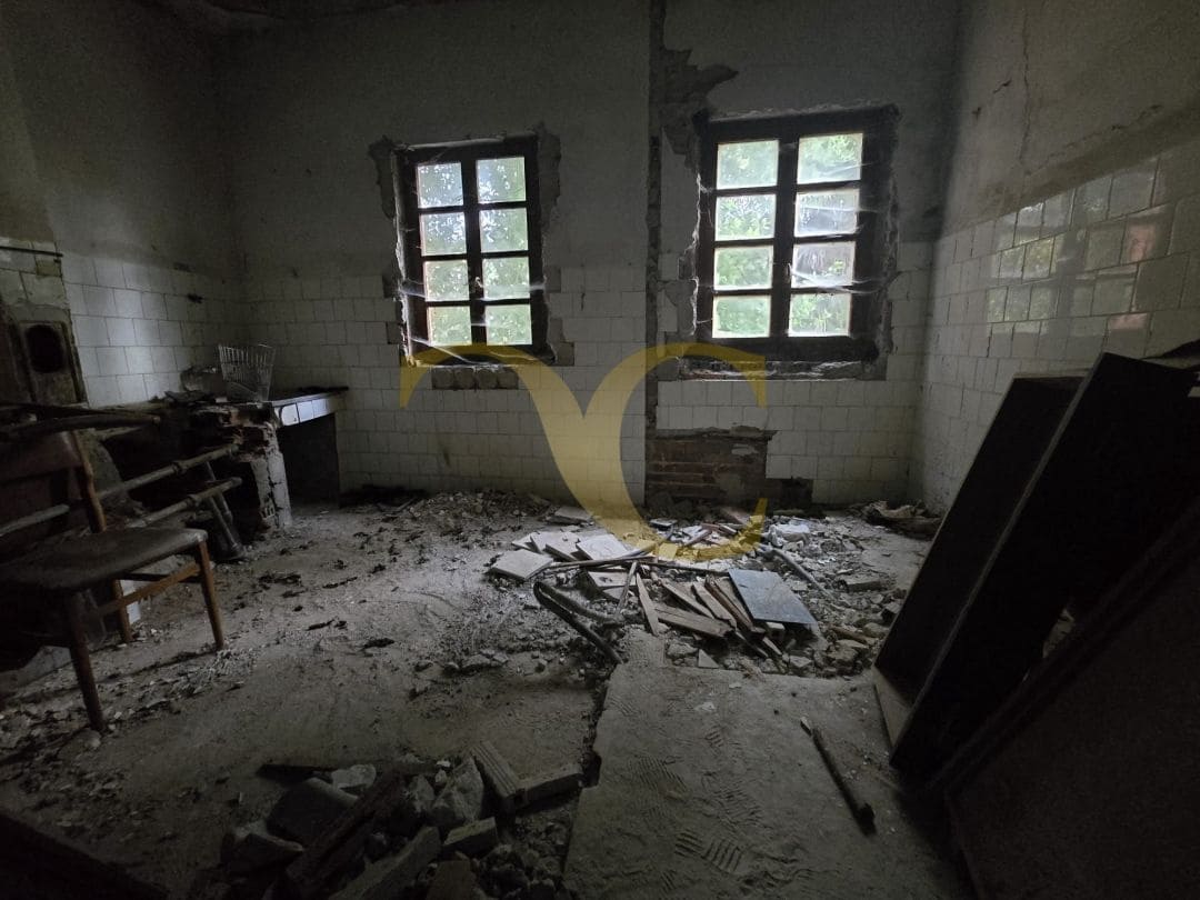 Commercial for sale in Llanes - € 465,000 (Ref: 9443455)