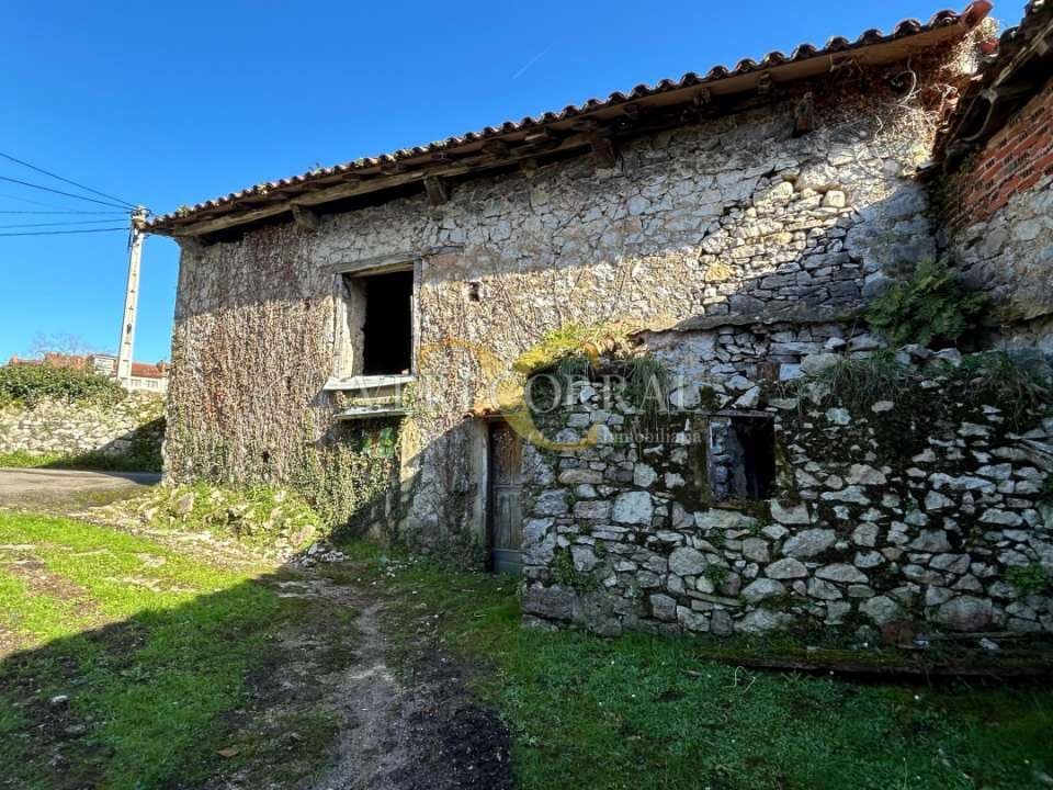 3 bedroom Townhouse for sale in Llanes - € 139,000 (Ref: 9443460)