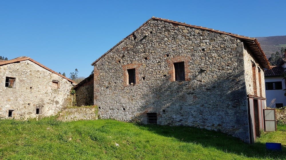 4 bedroom Townhouse for sale in Llanes - € 260,000 (Ref: 9443462)