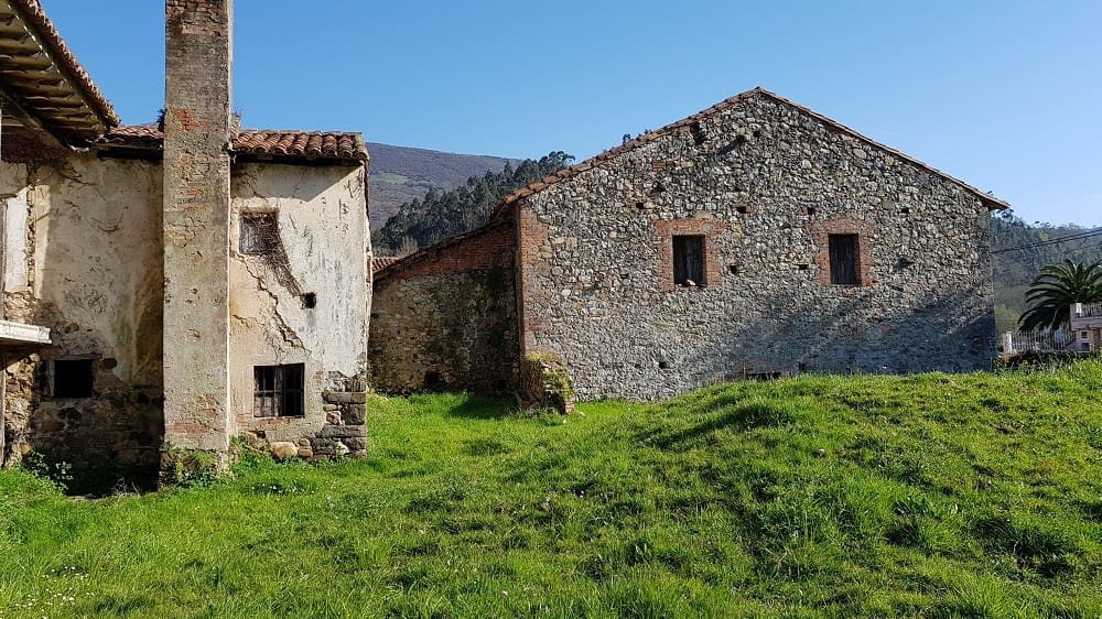 4 bedroom Townhouse for sale in Llanes - € 260,000 (Ref: 9443462)