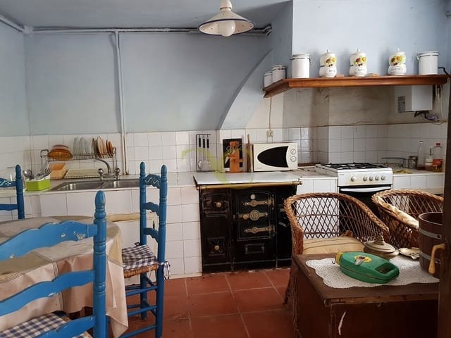 7 bedroom Townhouse for sale in Cimiano, Peñamellera Baja - € 135,000 (Ref: 9443470)