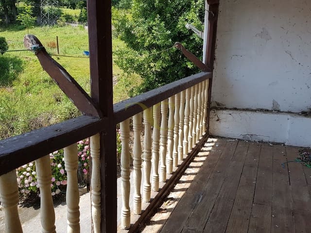 7 bedroom Townhouse for sale in Cimiano, Peñamellera Baja - € 135,000 (Ref: 9443470)