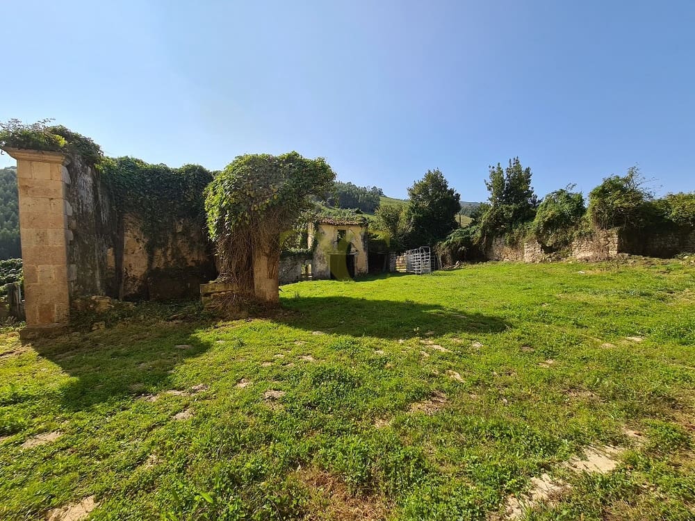 20 bedroom Townhouse for sale in Ribadedeva - € 800,000 (Ref: 9443471)