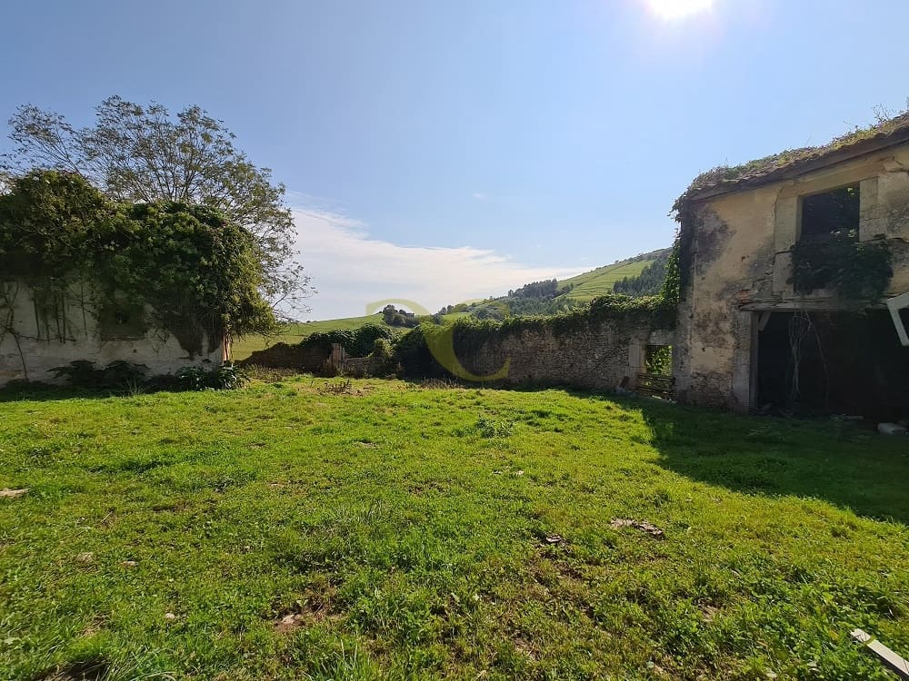 20 bedroom Townhouse for sale in Ribadedeva - € 800,000 (Ref: 9443471)