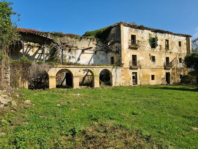 20 bedroom Townhouse for sale in Ribadedeva - € 800,000 (Ref: 9443471)