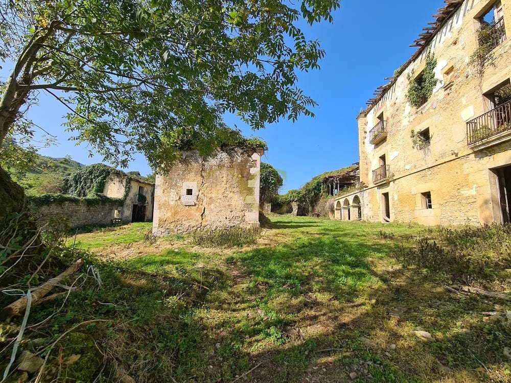 20 bedroom Townhouse for sale in Ribadedeva - € 800,000 (Ref: 9443471)