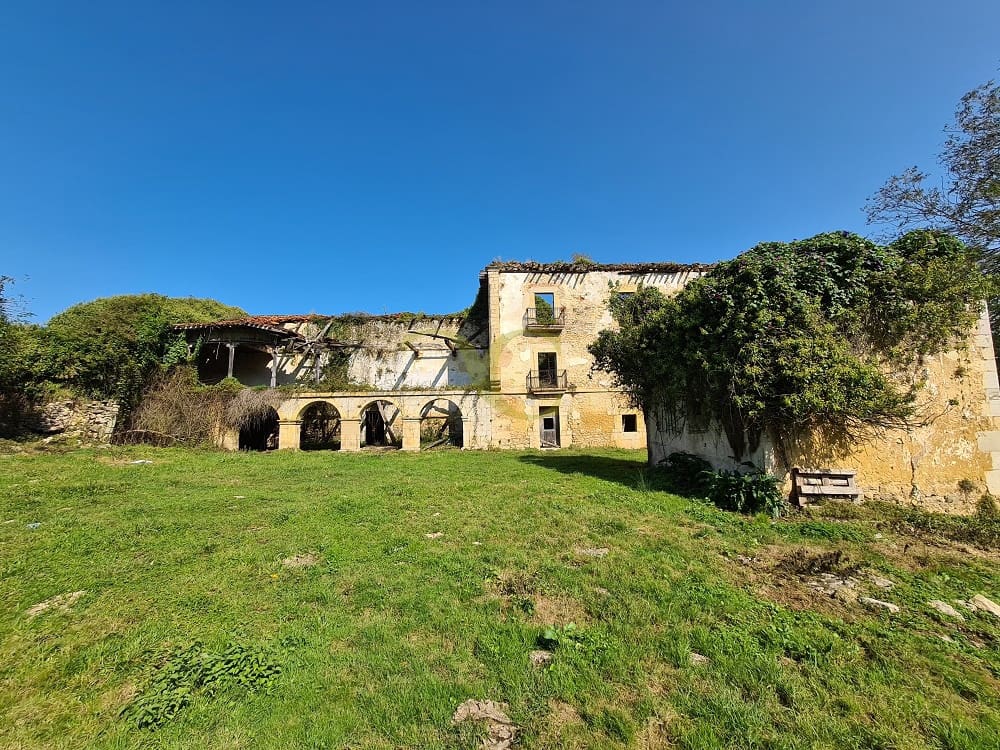 20 bedroom Townhouse for sale in Ribadedeva - € 800,000 (Ref: 9443471)