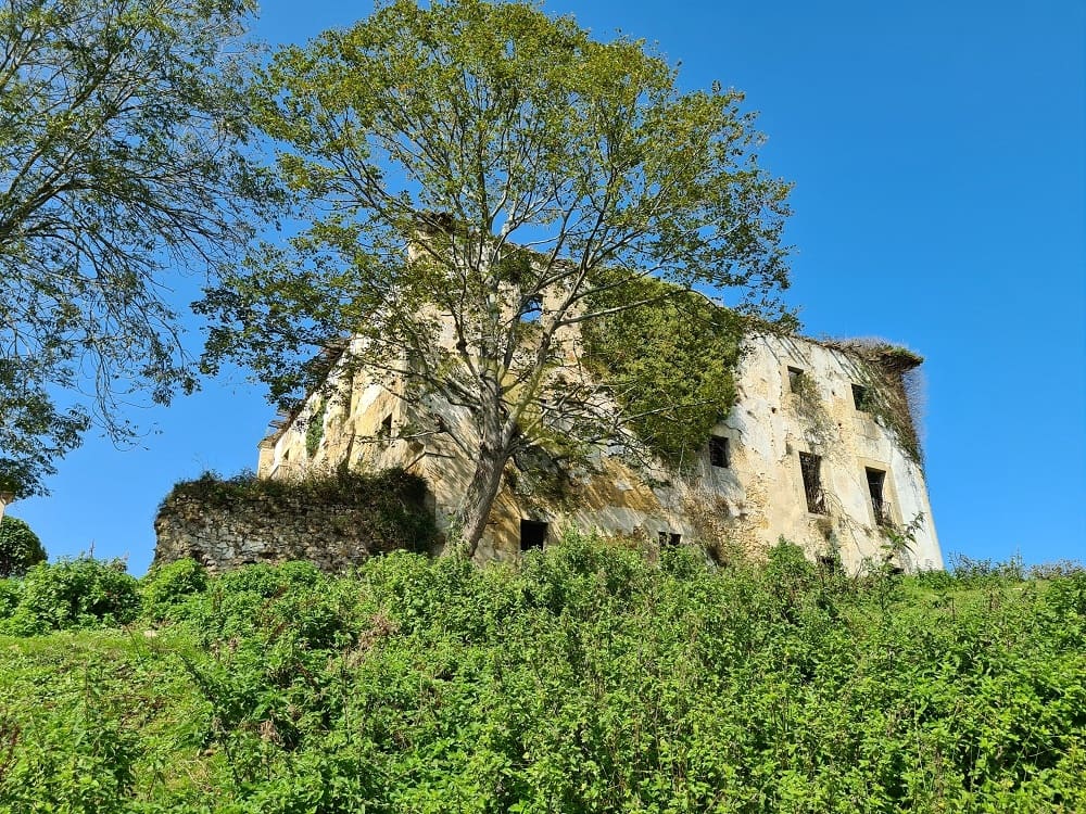 20 bedroom Townhouse for sale in Ribadedeva - € 800,000 (Ref: 9443471)