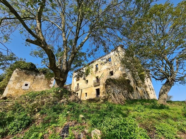 20 bedroom Townhouse for sale in Ribadedeva - € 800,000 (Ref: 9443471)