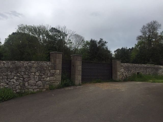 Ubebygd land til salgs i Llanes - € 1 200 000 (Ref: 9443474)