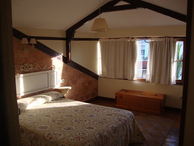 6 bedroom Townhouse for sale in Llanes - € 3,000,000 (Ref: 9443476)