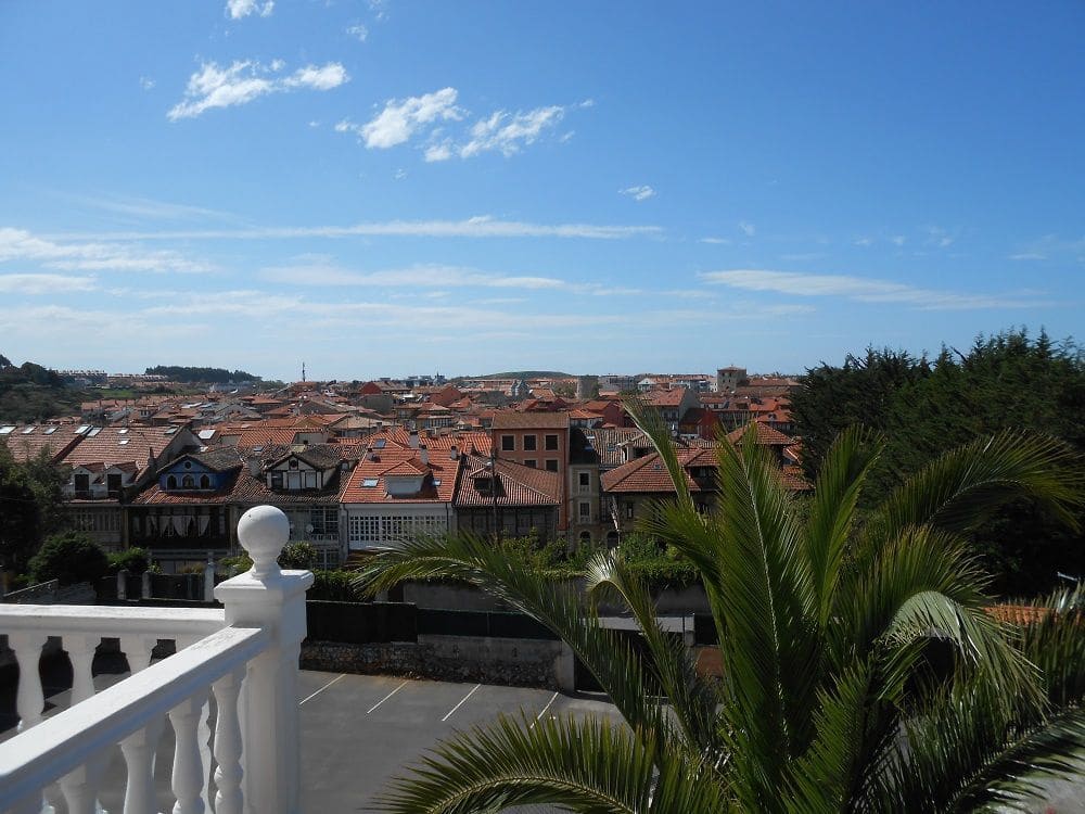 6 bedroom Townhouse for sale in Llanes - € 3,000,000 (Ref: 9443476)