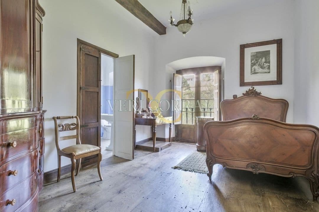 8 bedroom Townhouse for sale in Grado - € 1,700,000 (Ref: 9443478)