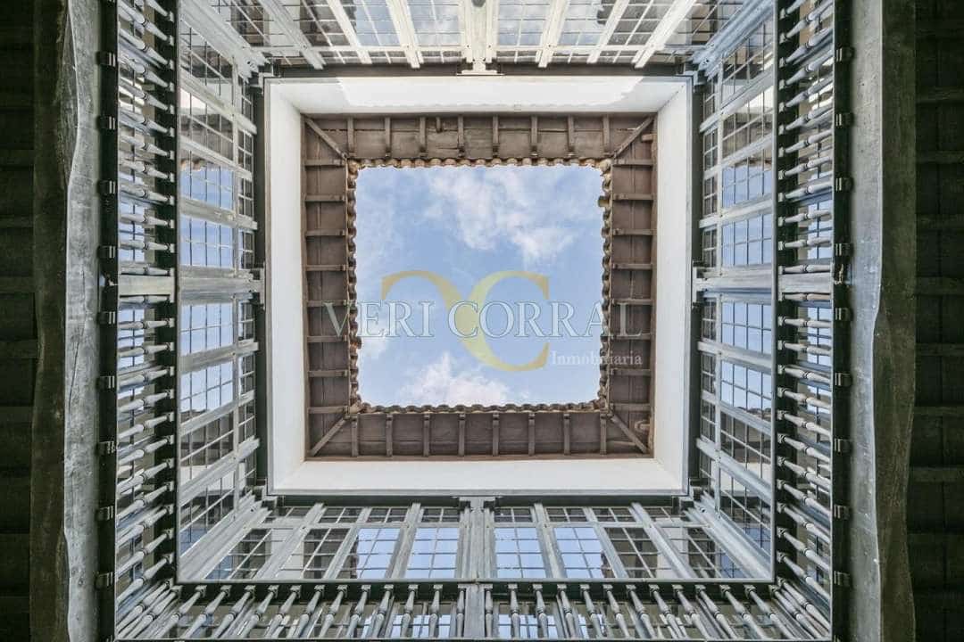 8 bedroom Townhouse for sale in Grado - € 1,700,000 (Ref: 9443478)