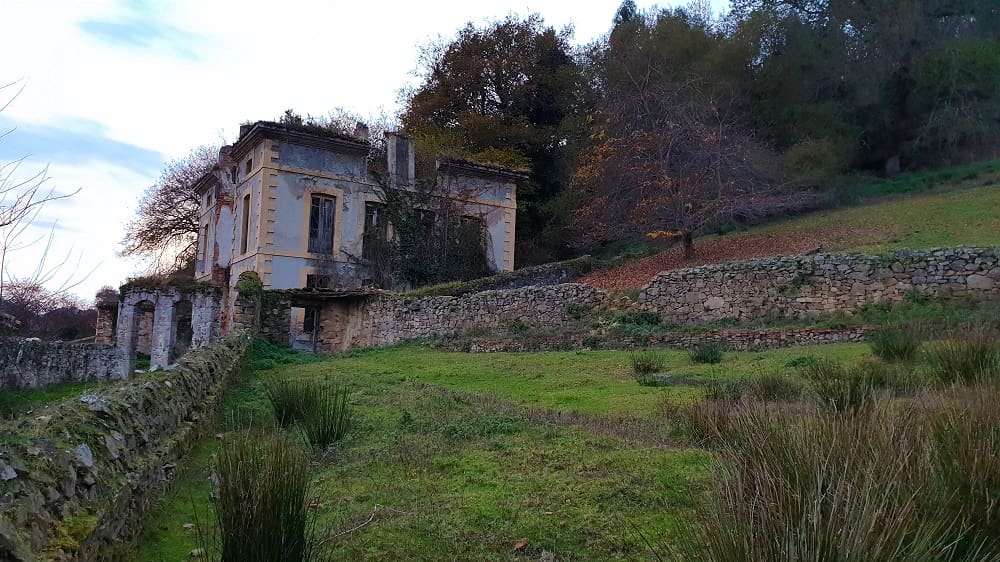 8 soveværelse Byhus til salg i Llanes - € 150.000 (Ref: 9443479)