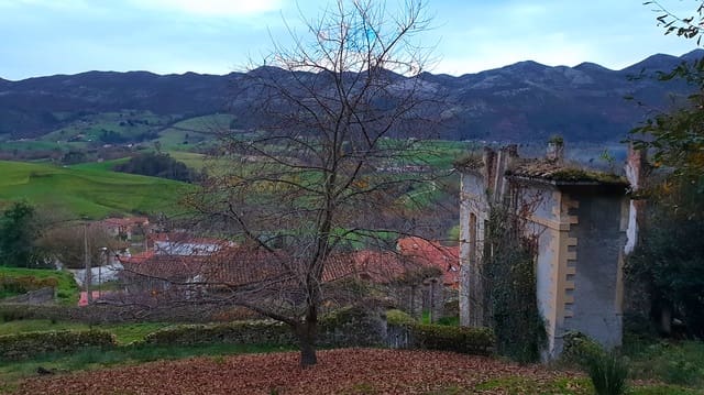 8 soveværelse Byhus til salg i Tresgrandas, Llanes - € 150.000 (Ref: 9443479)