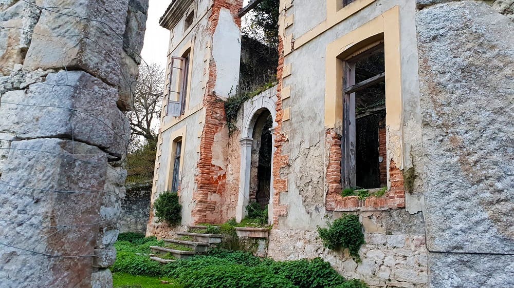 8 soveværelse Byhus til salg i Llanes - € 150.000 (Ref: 9443479)