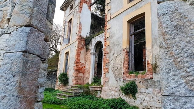 8 soveværelse Byhus til salg i Tresgrandas, Llanes - € 150.000 (Ref: 9443479)