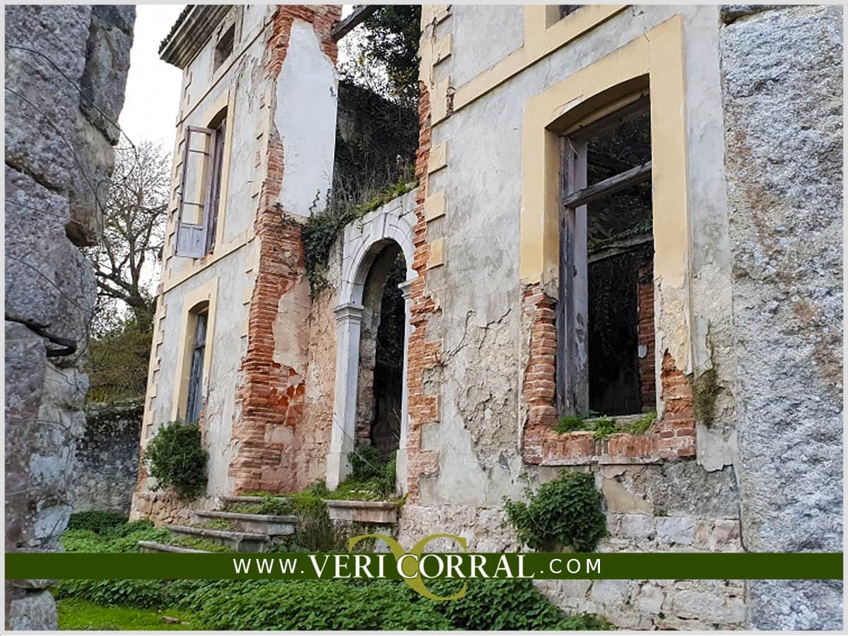 8 soveværelse Byhus til salg i Llanes - € 150.000 (Ref: 9443479)