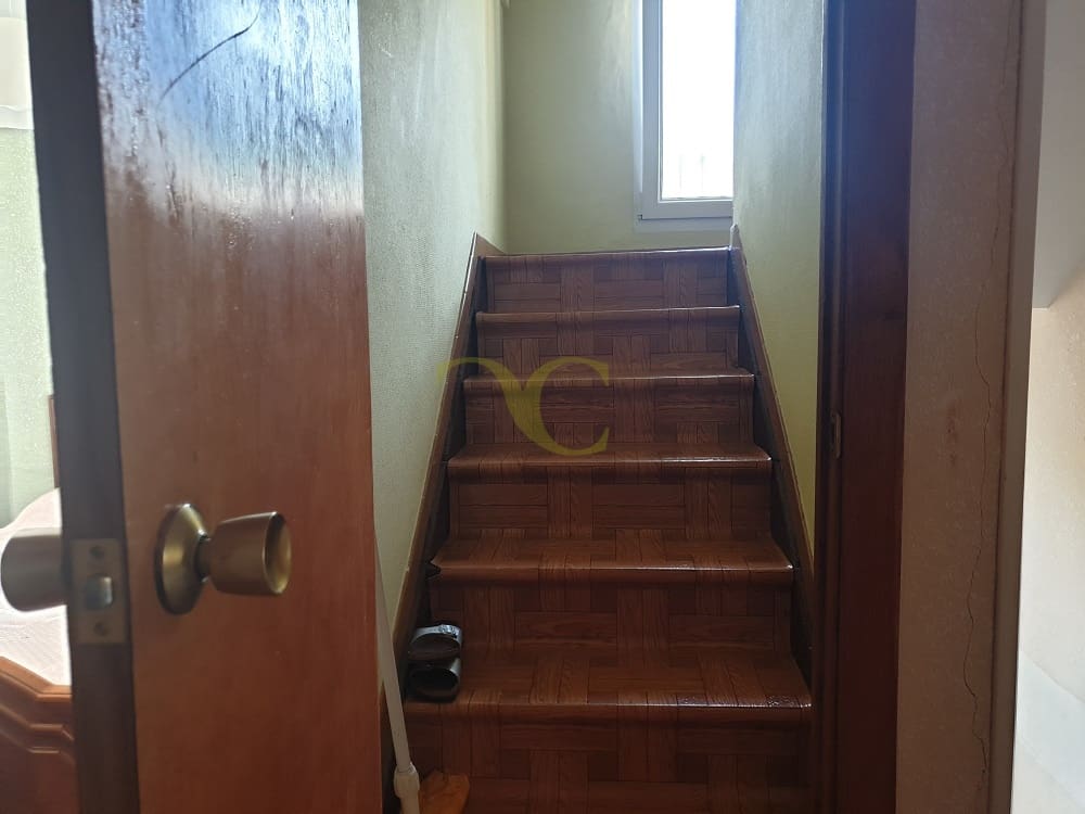 6 bedroom Townhouse for sale in Cabrales - € 260,000 (Ref: 9443481)