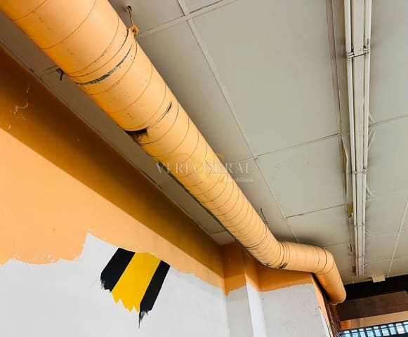 Komercyjne na sprzedaż w Centro Urbano, Gijón - 280 000 € (Ref: 9443486)