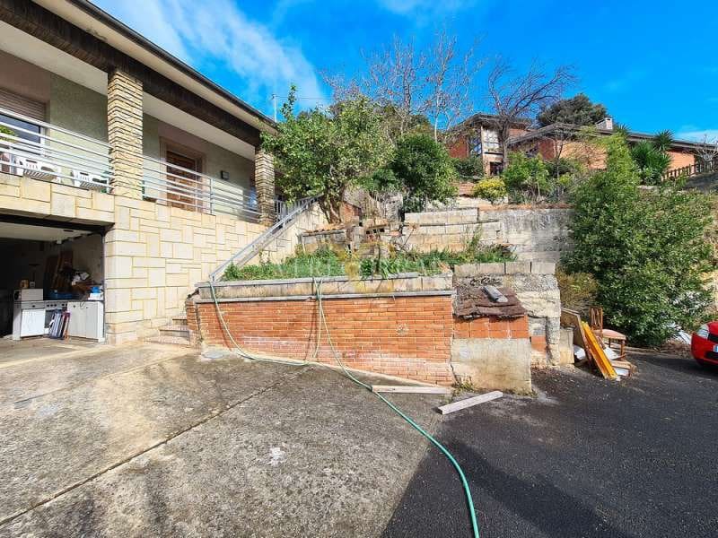 5 bedroom Townhouse for sale in Ribadesella - € 420,000 (Ref: 9443487)