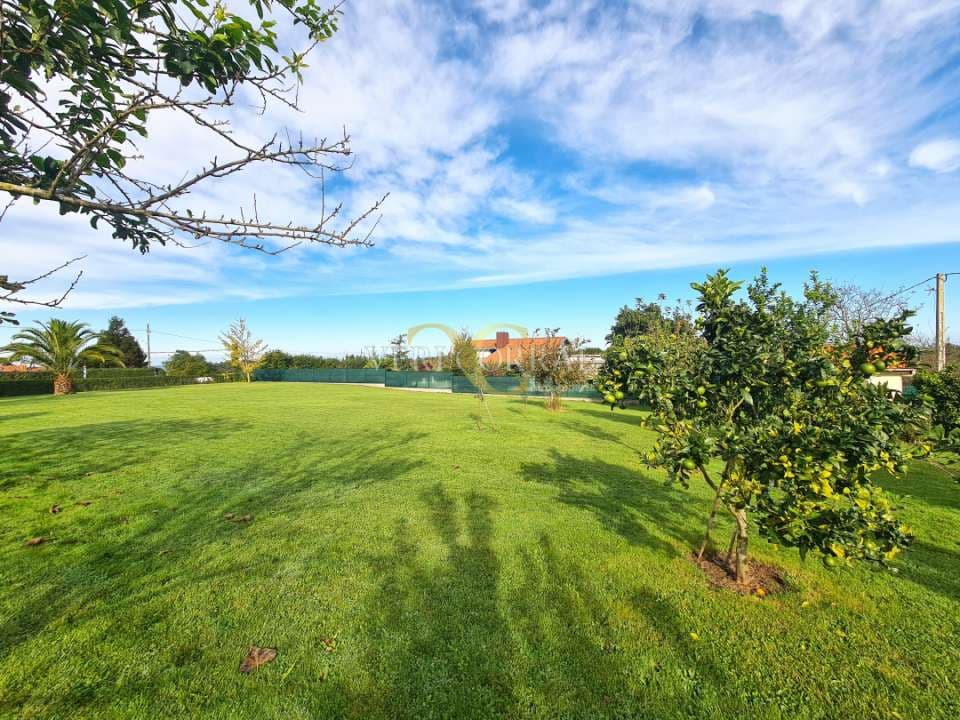 Undeveloped Land for sale in Gijon - € 229,300 (Ref: 9443489)