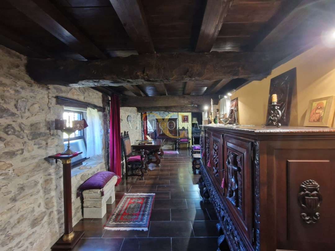 5 bedroom Townhouse for sale in Llanes - € 975,000 (Ref: 9443490)