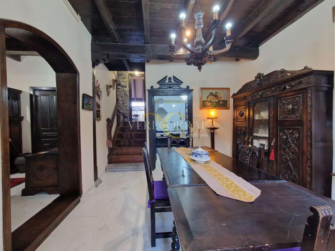 5 bedroom Townhouse for sale in Llanes - € 975,000 (Ref: 9443490)