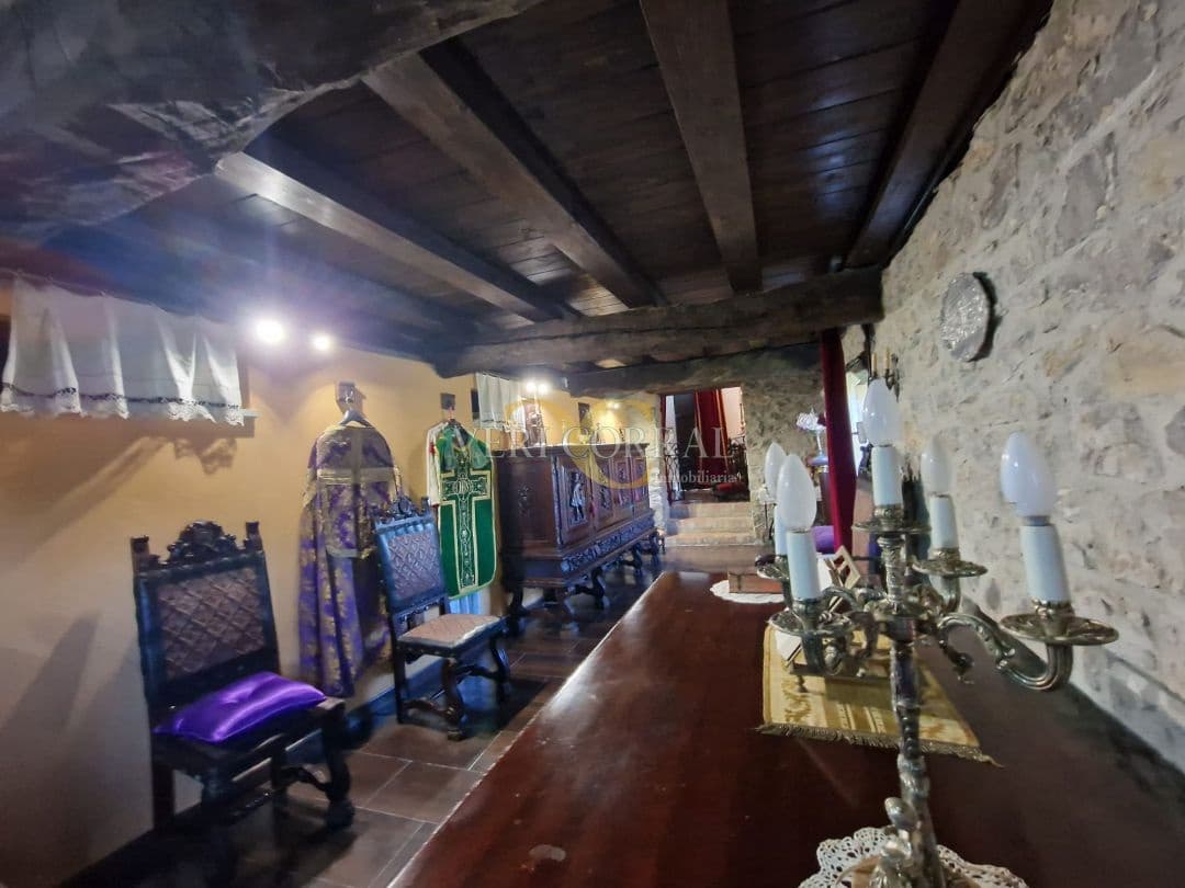 5 bedroom Townhouse for sale in Llanes - € 975,000 (Ref: 9443490)