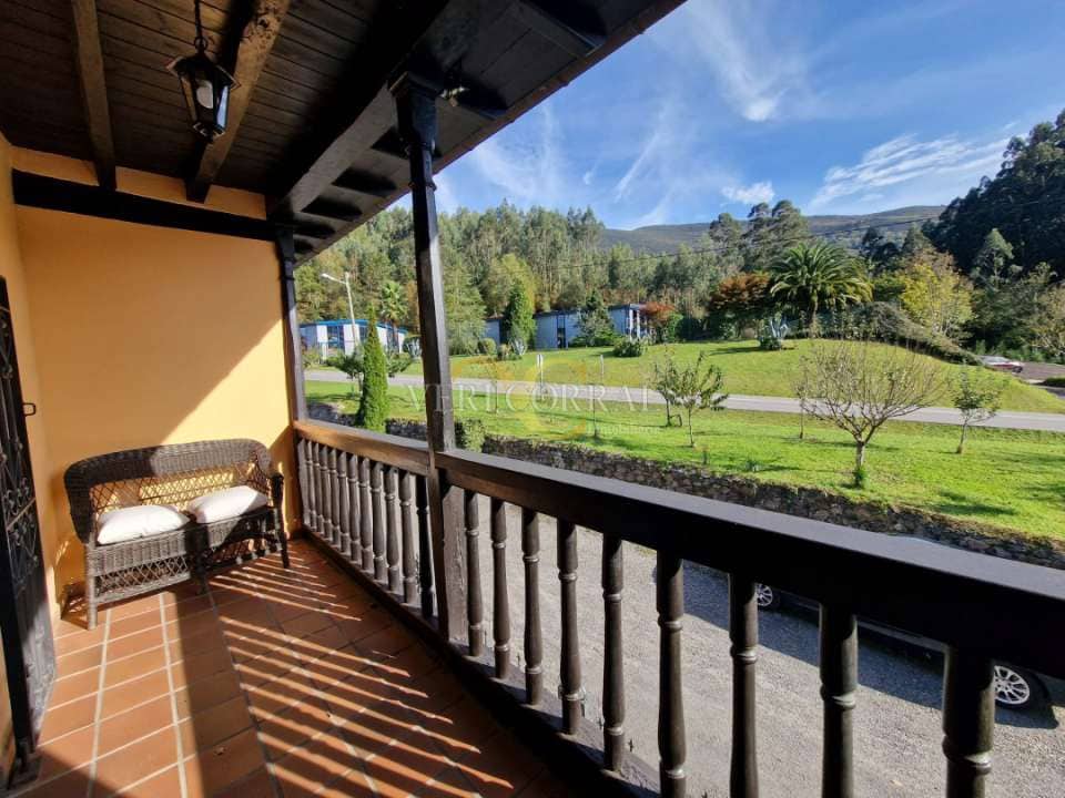 5 bedroom Townhouse for sale in Llanes - € 975,000 (Ref: 9443490)