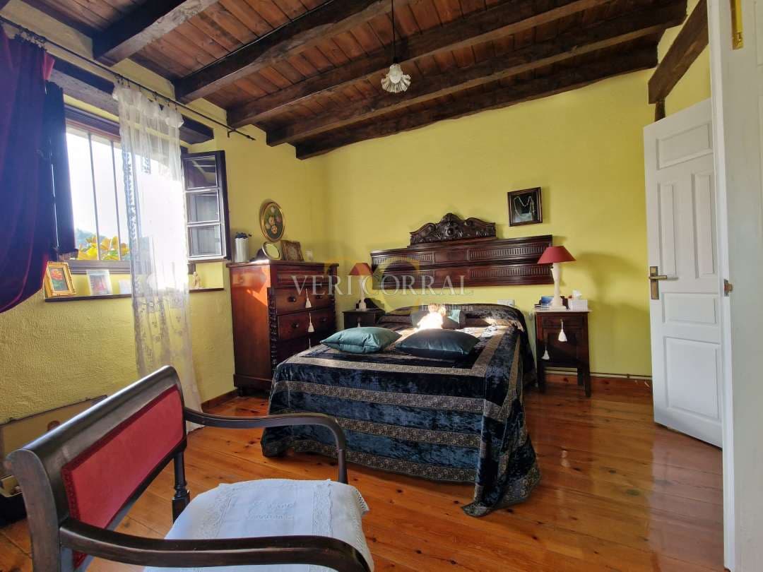 5 bedroom Townhouse for sale in Llanes - € 975,000 (Ref: 9443490)