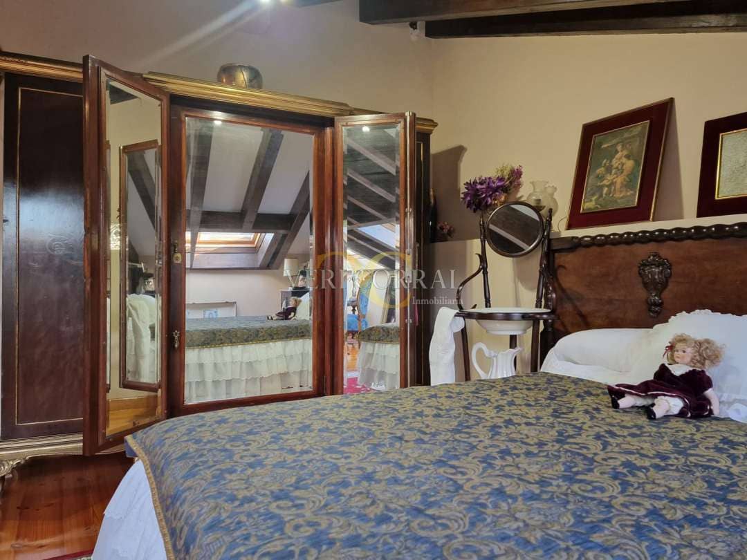 5 bedroom Townhouse for sale in Llanes - € 975,000 (Ref: 9443490)