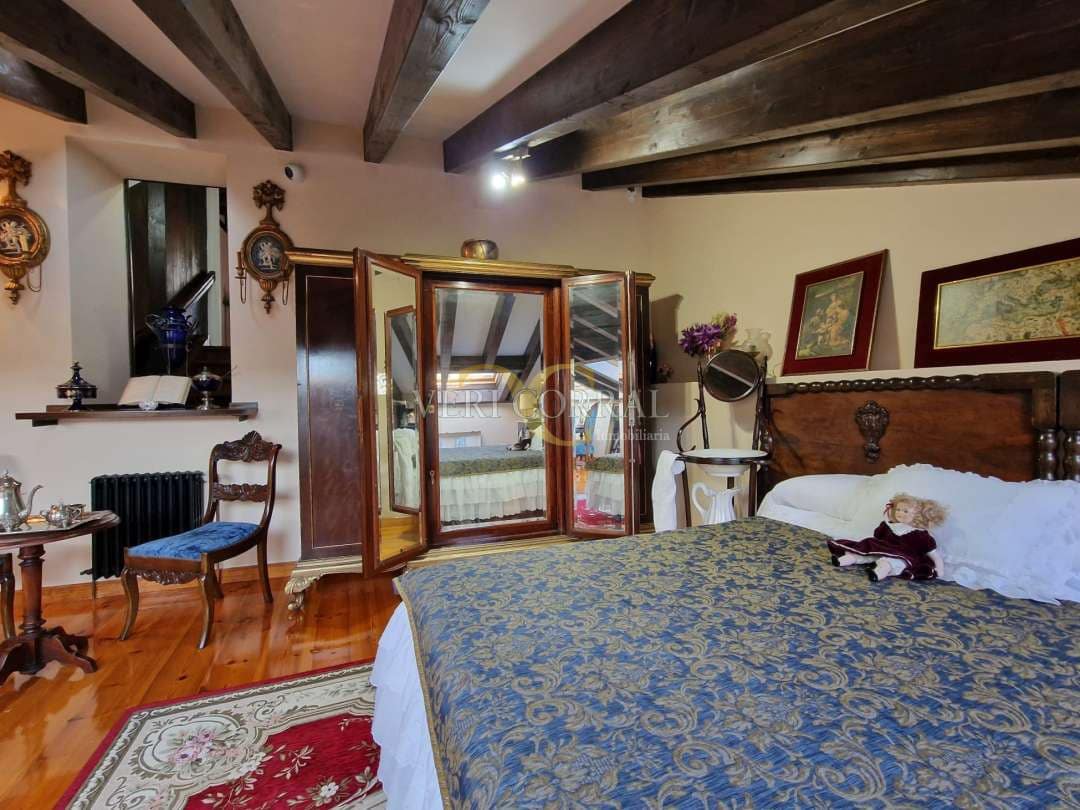 5 bedroom Townhouse for sale in Llanes - € 975,000 (Ref: 9443490)