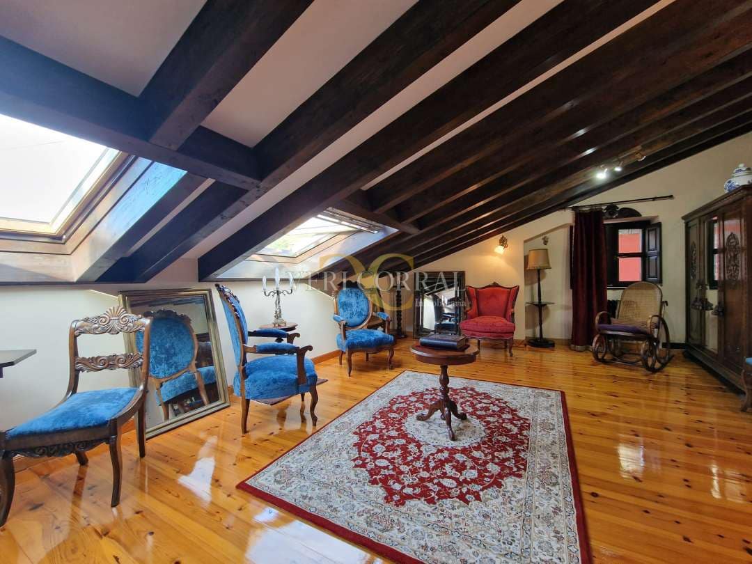 5 bedroom Townhouse for sale in Llanes - € 975,000 (Ref: 9443490)