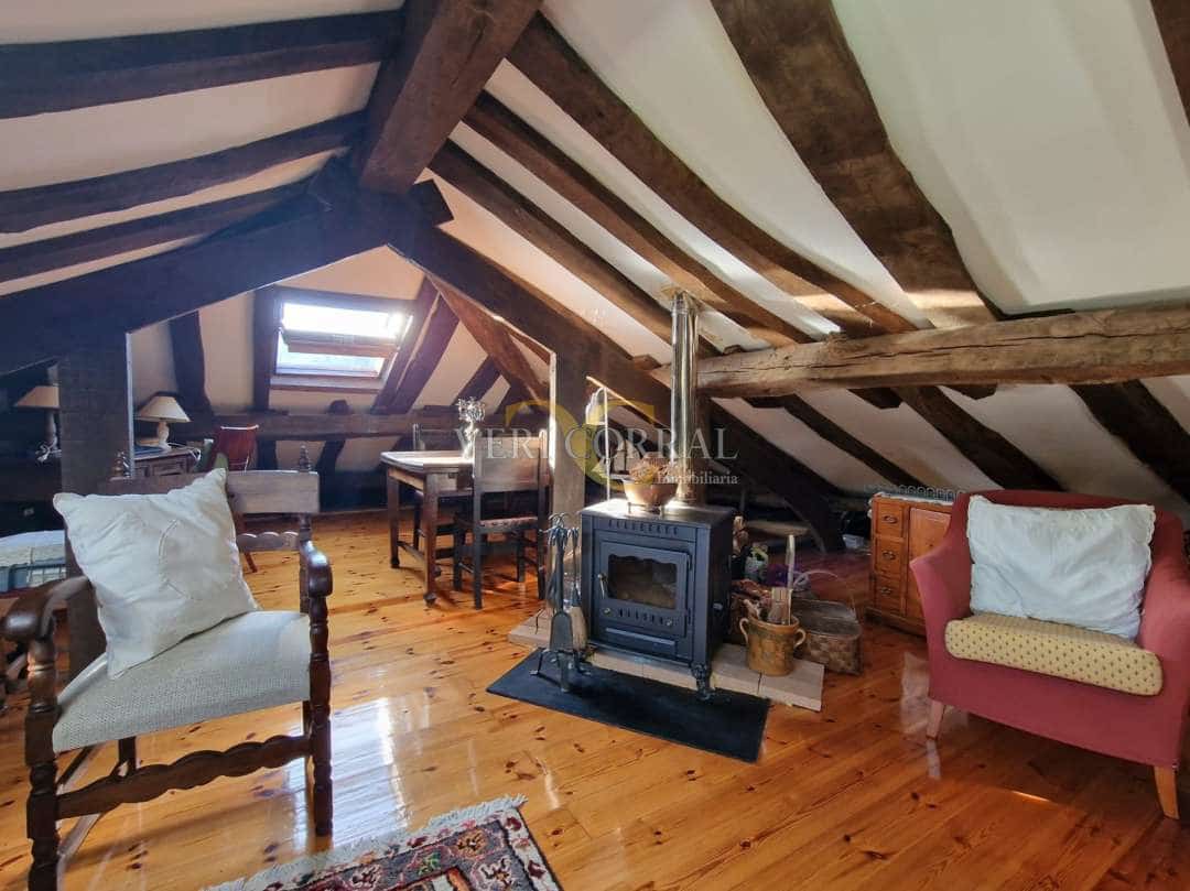 5 bedroom Townhouse for sale in Llanes - € 975,000 (Ref: 9443490)